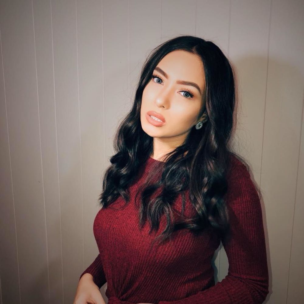 Meet your Posher, Andrea